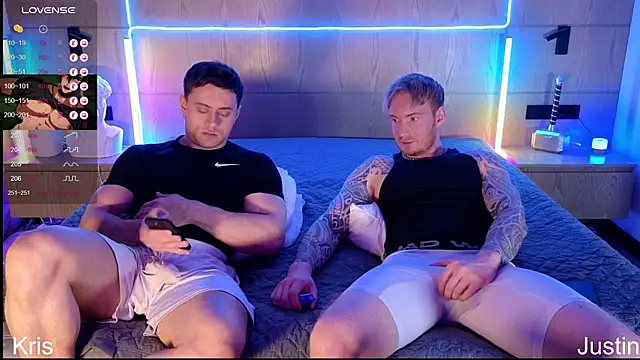 Snapshot of Justin_Hardy chatting on 11.30.25 Justin Hardy online show from 11.30.25