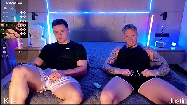 Snapshot of Justin_Hardy chatting on 12.04.25 Justin Hardy online show from 12.04.25