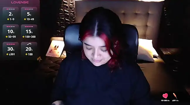  ValeryStone  online show from 12.22.24