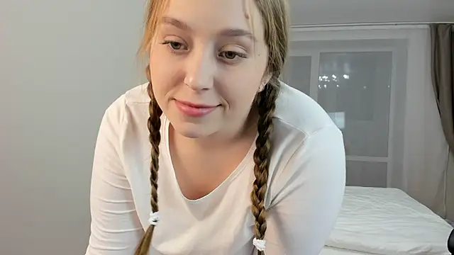 endlesssoffi online show from 12.19.24