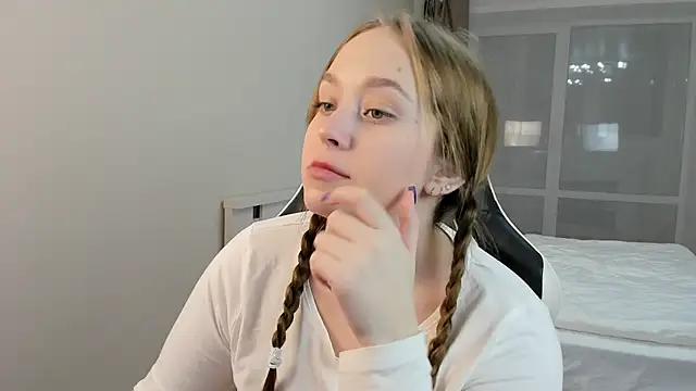 endlesssoffi online show from 12.20.24