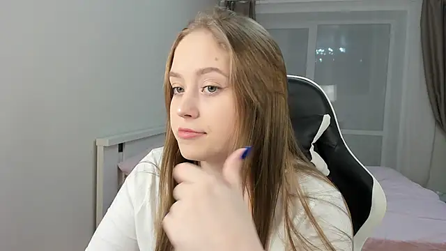 endlesssoffi online show from 12.26.24