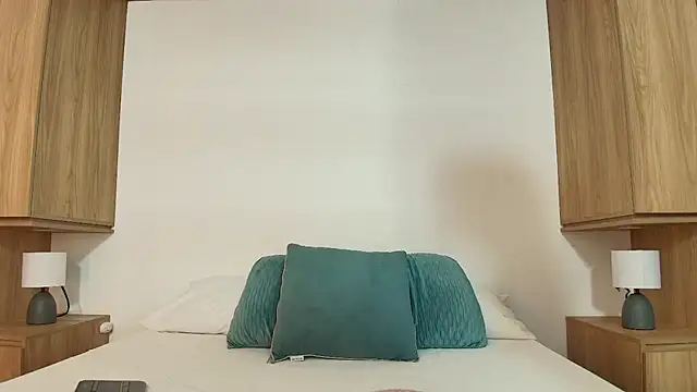 Snapshot of Milkdulce1 chatting on 10.06.25 Milkdulce1 online show from 10.06.25