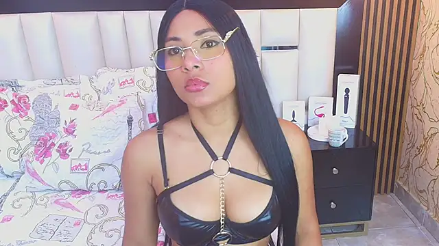 SofiaLaurents online show from 10.24.25