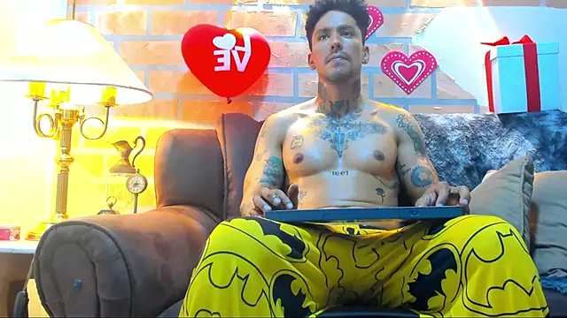 Snapshot of Dylanstonne chatting on 02.14.25 Dylanstonne online show from 02.14.25