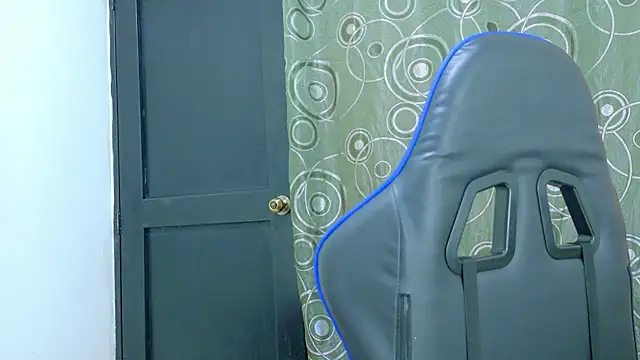 lindsayhoffman18 online show from 03.22.26