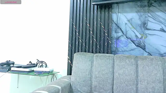 lindsayhoffman18 online show from 04.16.26