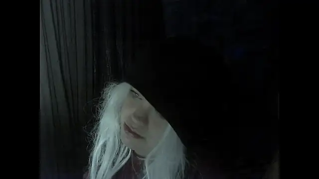 Snapshot of iva_spirit chatting on 12.24.24 iva spirit online show from 12.24.24