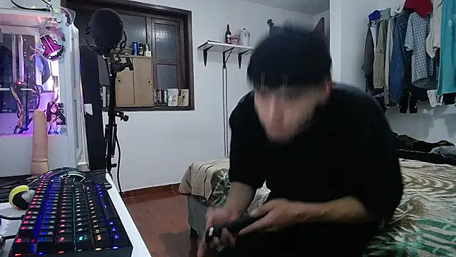 Snapshot of esjrobles chatting on 01.19.25 esjrobles online show from 01.19.25