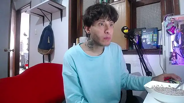 Snapshot of esjrobles chatting on 02.21.25 esjrobles online show from 02.21.25