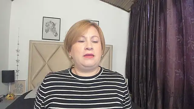 Snapshot of MonyCassius chatting on 02.04.26 MonyCassius online show from 02.04.26