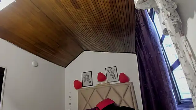 Snapshot of MonyCassius chatting on 02.18.26 MonyCassius online show from 02.18.26