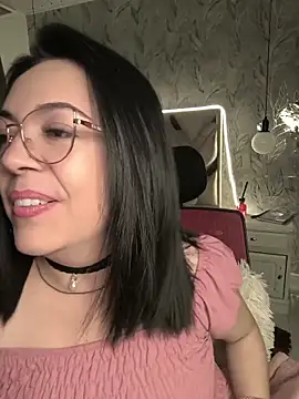 Bella fournier online show from 04.05.26