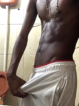 Snapshot of novinhoRJsafado chatting on 11.25.25 novinhoRJsafado online show from 11.25.25