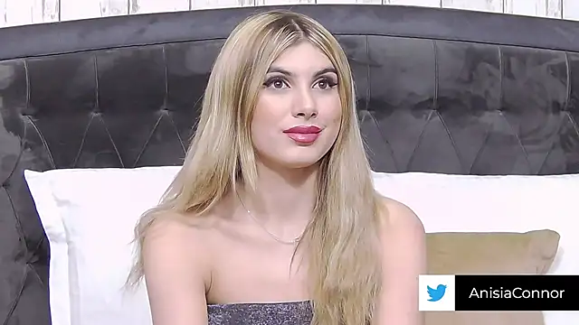 AnisiaConnor online show from 10.03.25