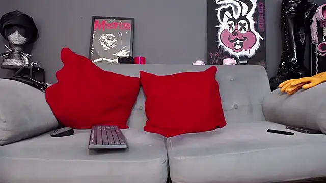 Carla Phoenix online show from 02.12.25