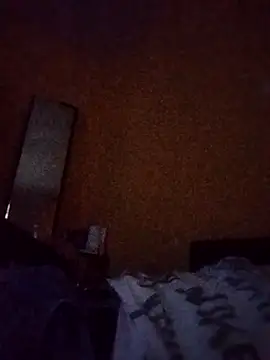 Snapshot of aZepuft chatting on 11.04.25 aZepuft online show from 11.04.25