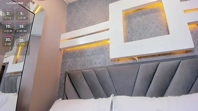 Snapshot of JessicaMilan chatting on 02.12.25 JessicaMilan online show from 02.12.25