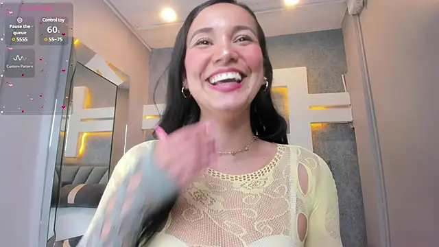 Snapshot of JessicaMilan chatting on 03.13.25 JessicaMilan online show from 03.13.25