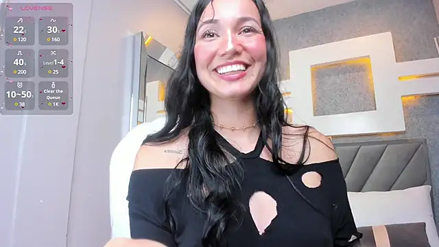 Snapshot of JessicaMilan chatting on 03.14.25 JessicaMilan online show from 03.14.25