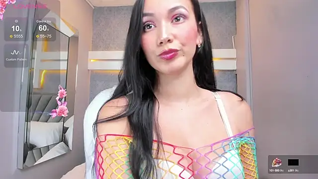 Snapshot of JessicaMilan chatting on 03.21.25 JessicaMilan online show from 03.21.25