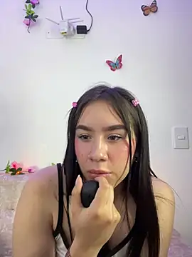 Im Valen Cute online show from 12.24.24