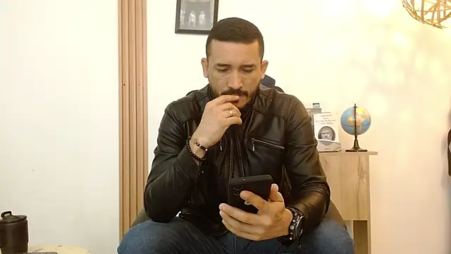 Reiko 85  online show from 09.30.25