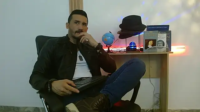 Reiko 85  online show from 11.15.25