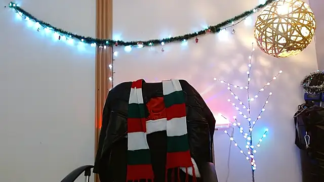 Reiko 85  online show from 12.18.25