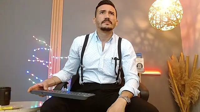 Reiko 85  online show from 02.25.26