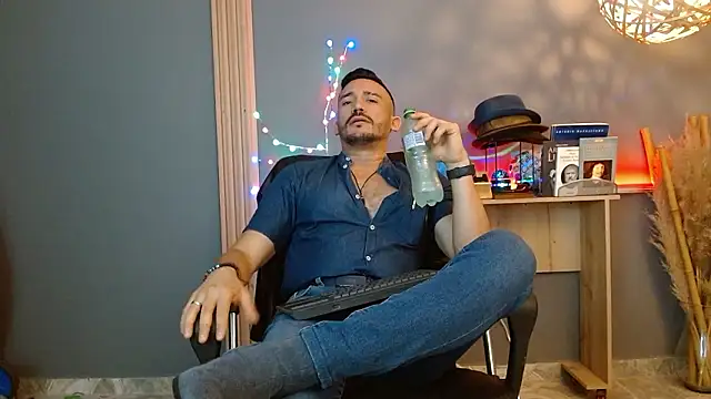 Reiko 85  online show from 03.21.26