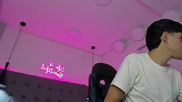 Dyla n18 online show from 04.04.26