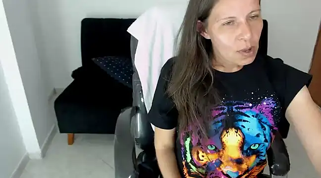 Milf karlye online show from 12.22.24