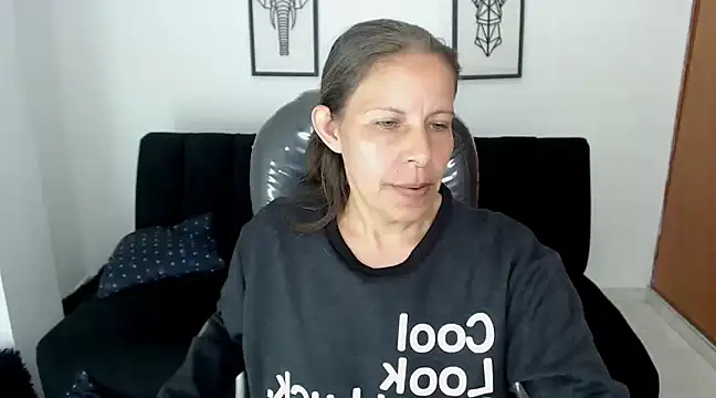 Milf karlye online show from 12.27.24