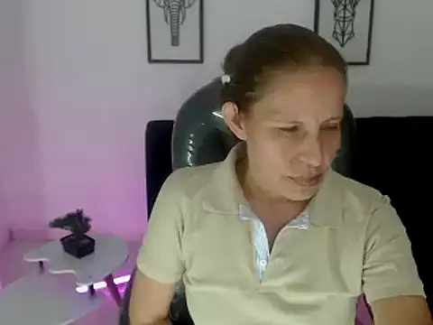 Milf karlye online show from 02.19.25