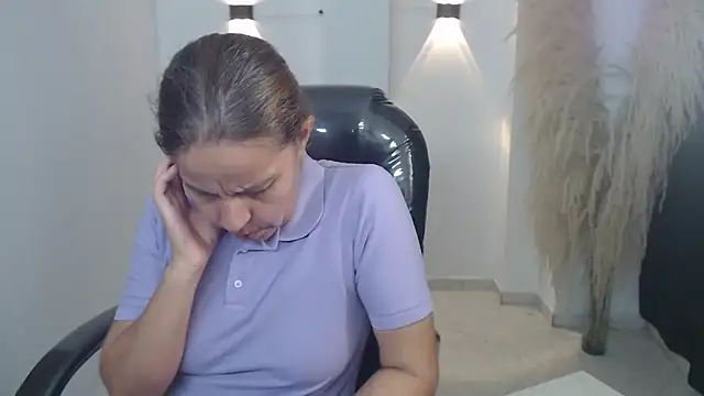 Milf karlye online show from 12.22.25