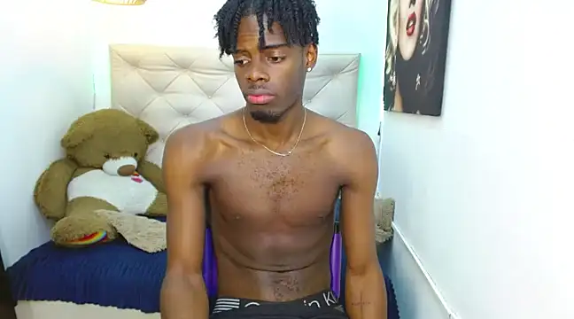 Snapshot of royce_ebony chatting on 12.14.24 royce ebony online show from 12.14.24