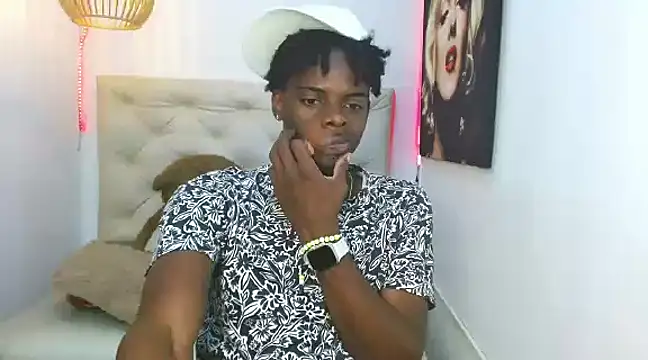 Snapshot of royce_ebony chatting on 01.14.25 royce ebony online show from 01.14.25