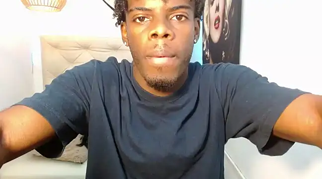 Snapshot of royce_ebony chatting on 01.15.25 royce ebony online show from 01.15.25