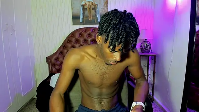 Snapshot of royce_ebony chatting on 01.29.25 royce ebony online show from 01.29.25