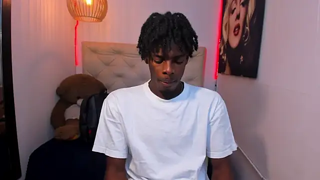 Snapshot of royce_ebony chatting on 09.12.25 royce ebony online show from 09.12.25