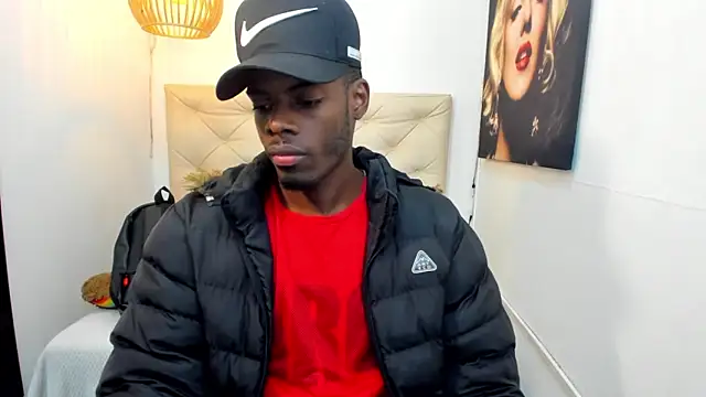 Snapshot of royce_ebony chatting on 09.19.25 royce ebony online show from 09.19.25