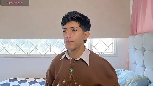 Snapshot of teobowny_ chatting on 11.16.25 teobowny online show from 11.16.25