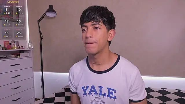 Snapshot of teobowny_ chatting on 11.20.25 teobowny online show from 11.20.25