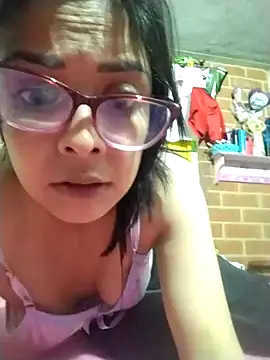 Vanessagirld online show from 12.17.24