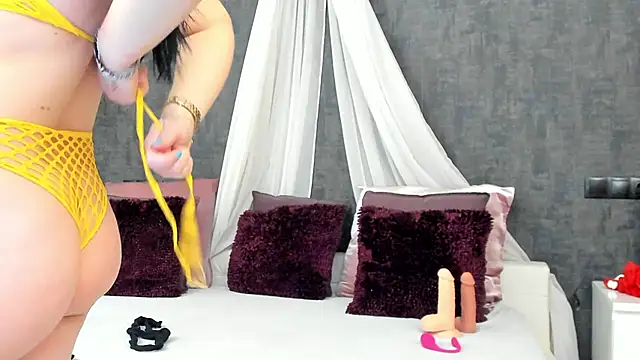 miss sophieX online show from 01.27.25