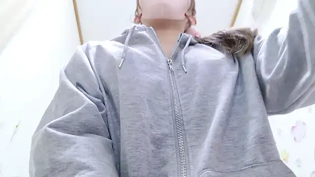 MAIKA pyon online show from 09.12.25