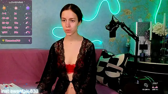 Snapshot of Anal_Girl_ chatting on 12.08.24 Anal Girl online show from 12.08.24