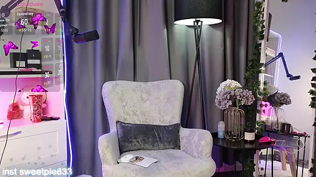 Snapshot of Anal_Girl_ chatting on 02.21.26 Anal Girl online show from 02.21.26