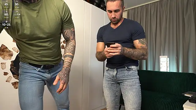 Snapshot of Alex_xxx chatting on 10.20.25 Alex xxx online show from 10.20.25